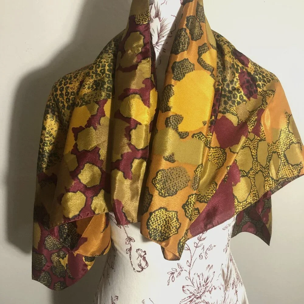 🌿 Vintage-Inspired Mustard & Oxblood Graphic Scarf  Mid-Century Modern